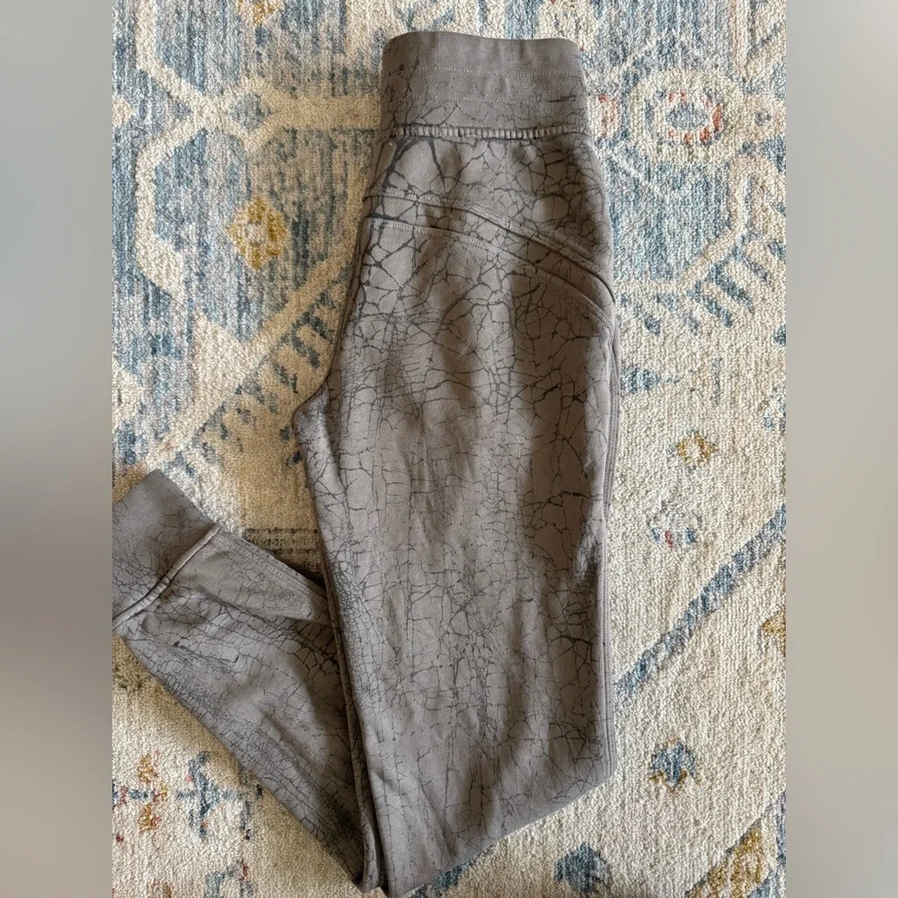 Lululemon Warm Down Jogger *7/8 Length Pants Size 2 - Picture 6 of 10